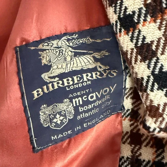 Vintage 1980’s Burberry Plaid Double-Breasted Trench Coat - wear shown in pics - Picture 5 of 15